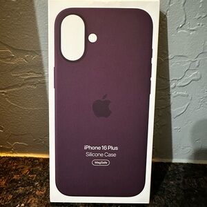 Apple iPhone 16 Plus Silicone Case - Deep Purple